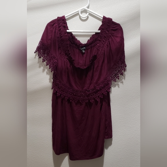 Lane Bryant maroon off the shoulder blouse size 22/24 - Picture 1 of 7
